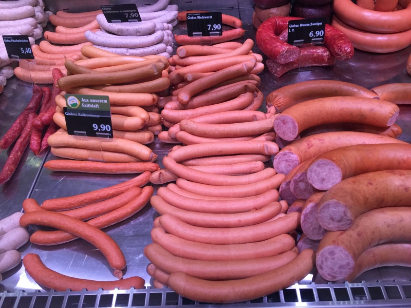 vente-LE LUC-min_sausages_meat_butchery-1069321