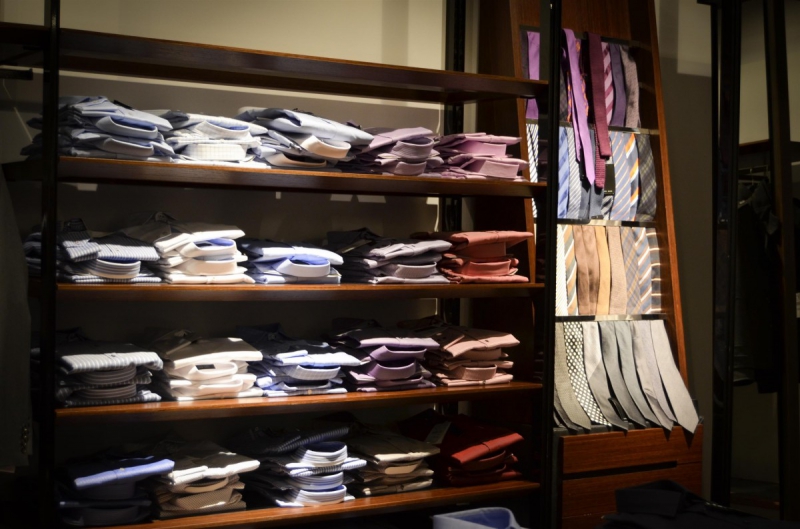 vente-LE LUC-min_shirts_exhibition_shop_shopping_shelf_buy_business_clothing-940715